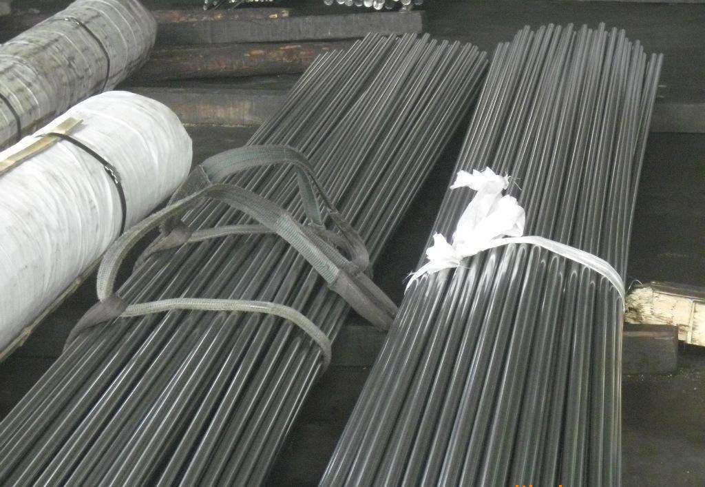 gcr15圓鋼現(xiàn)貨.jpg gcr15圓鋼現(xiàn)貨.jpg